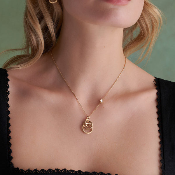 Classic Encircle Gold Plated Pendant Necklace