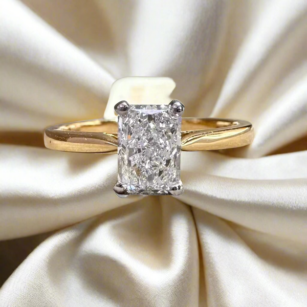 Radiant Cut Diamond Classique